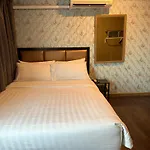 Aliwal Park Hotel