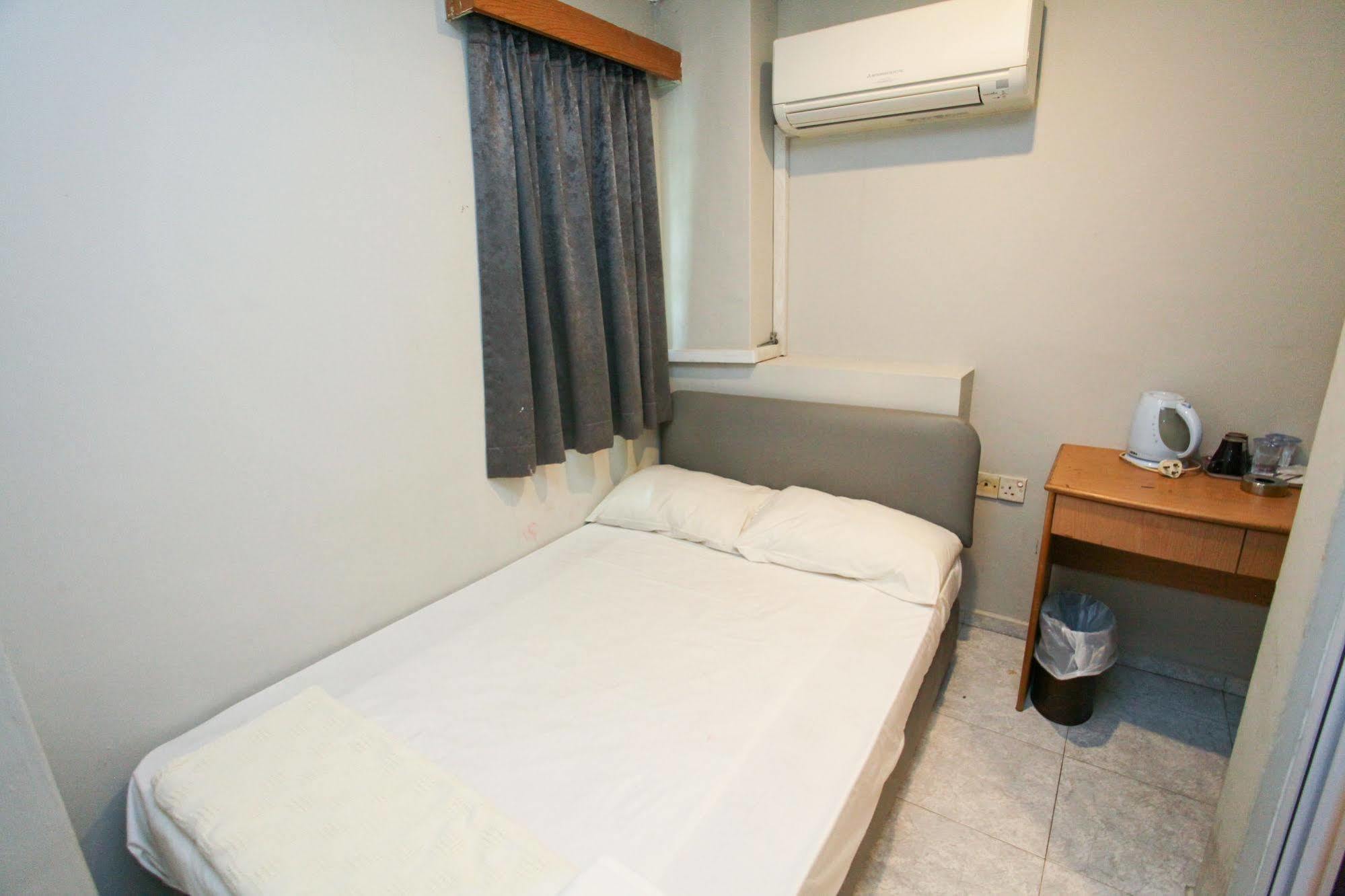 Aliwal Park Hotel 2*