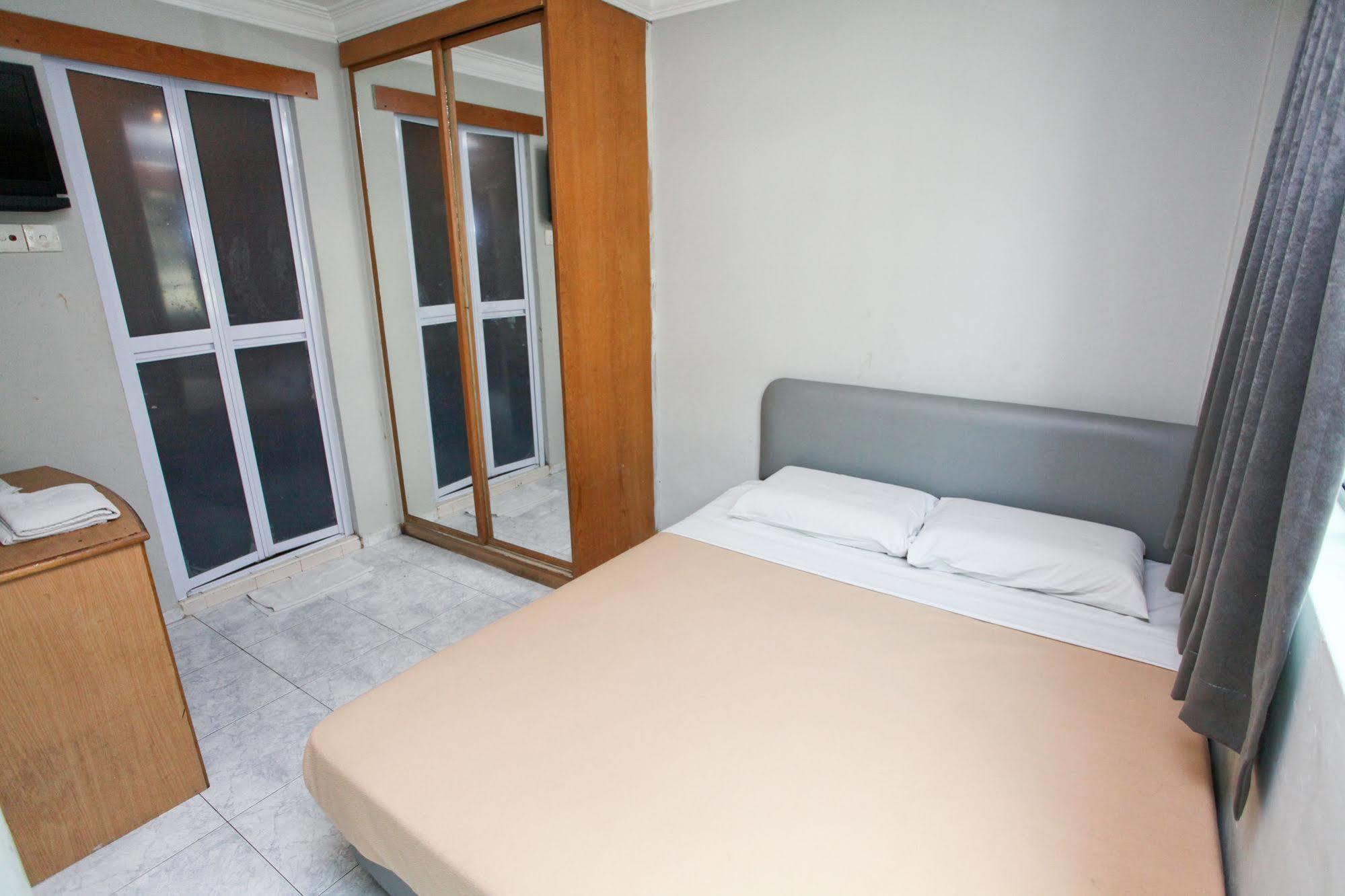 Aliwal Park Hotel